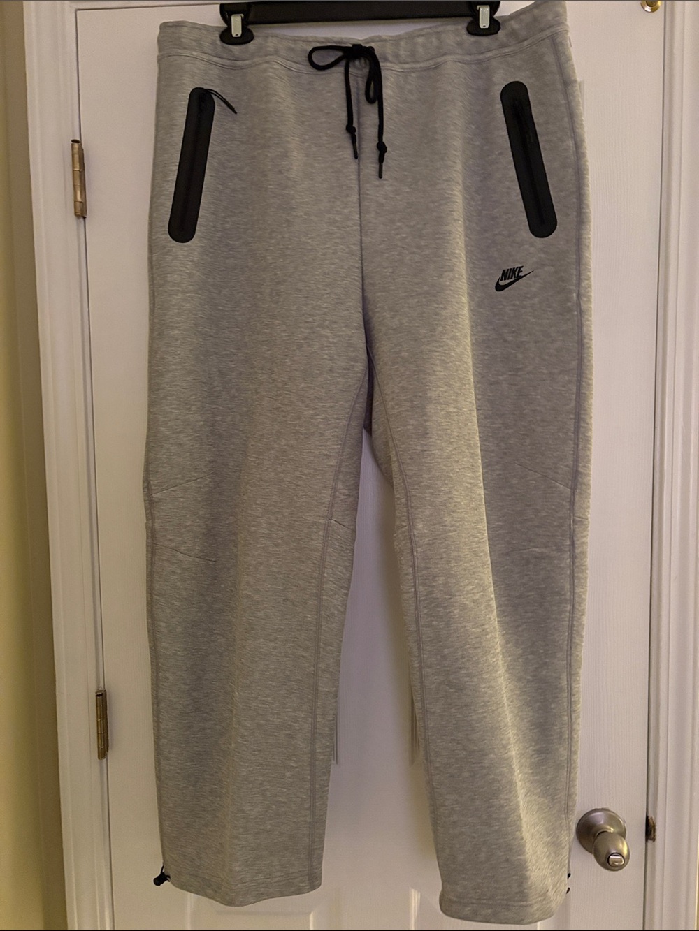 Nike Men’s Tech Grey Joggers NWT Open Adjustable Leg Opening